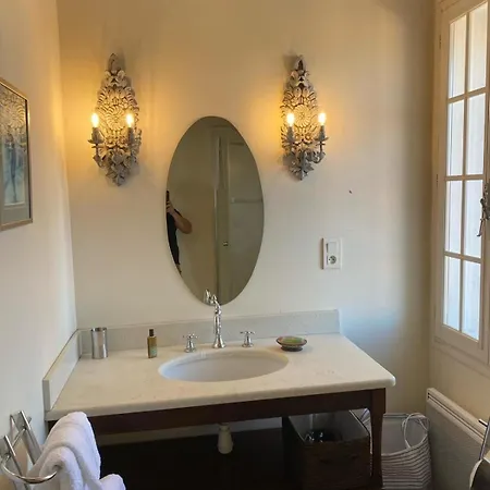 66c1 - In A Chateau