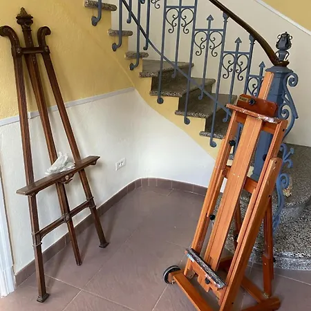 66c1 - In A Chateau Perpignan