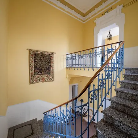 66c1 - In A Chateau