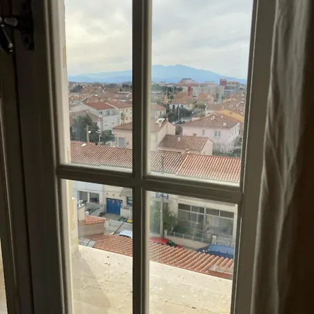 66c1 - In A Chateau