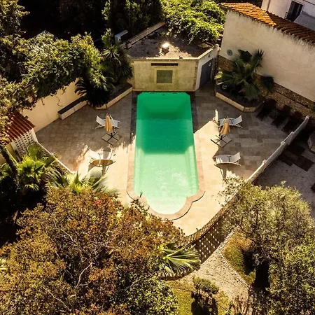 66c1 - In A Chateau Perpignan